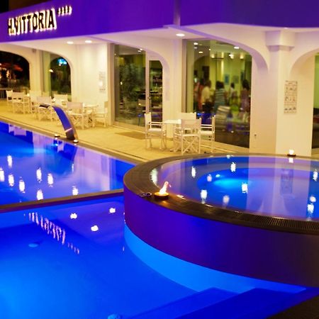 Hotel Vittoria Ριτσόνε Εξωτερικό φωτογραφία