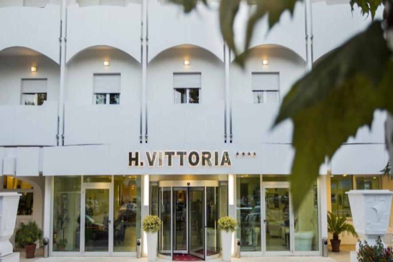 Hotel Vittoria Ριτσόνε Εξωτερικό φωτογραφία