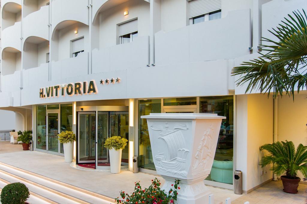 Hotel Vittoria Ριτσόνε Εξωτερικό φωτογραφία