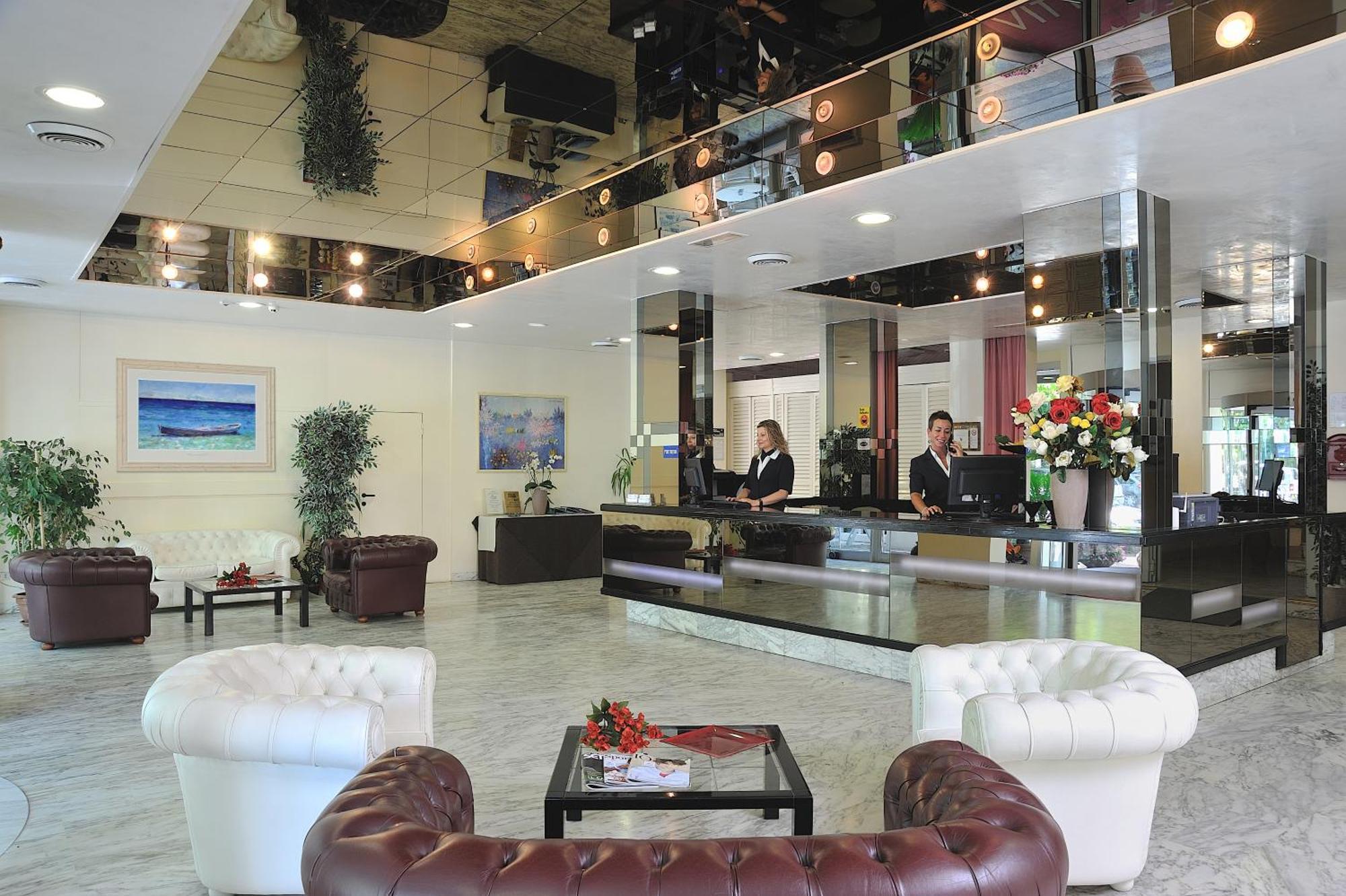 Hotel Vittoria Ριτσόνε Εξωτερικό φωτογραφία