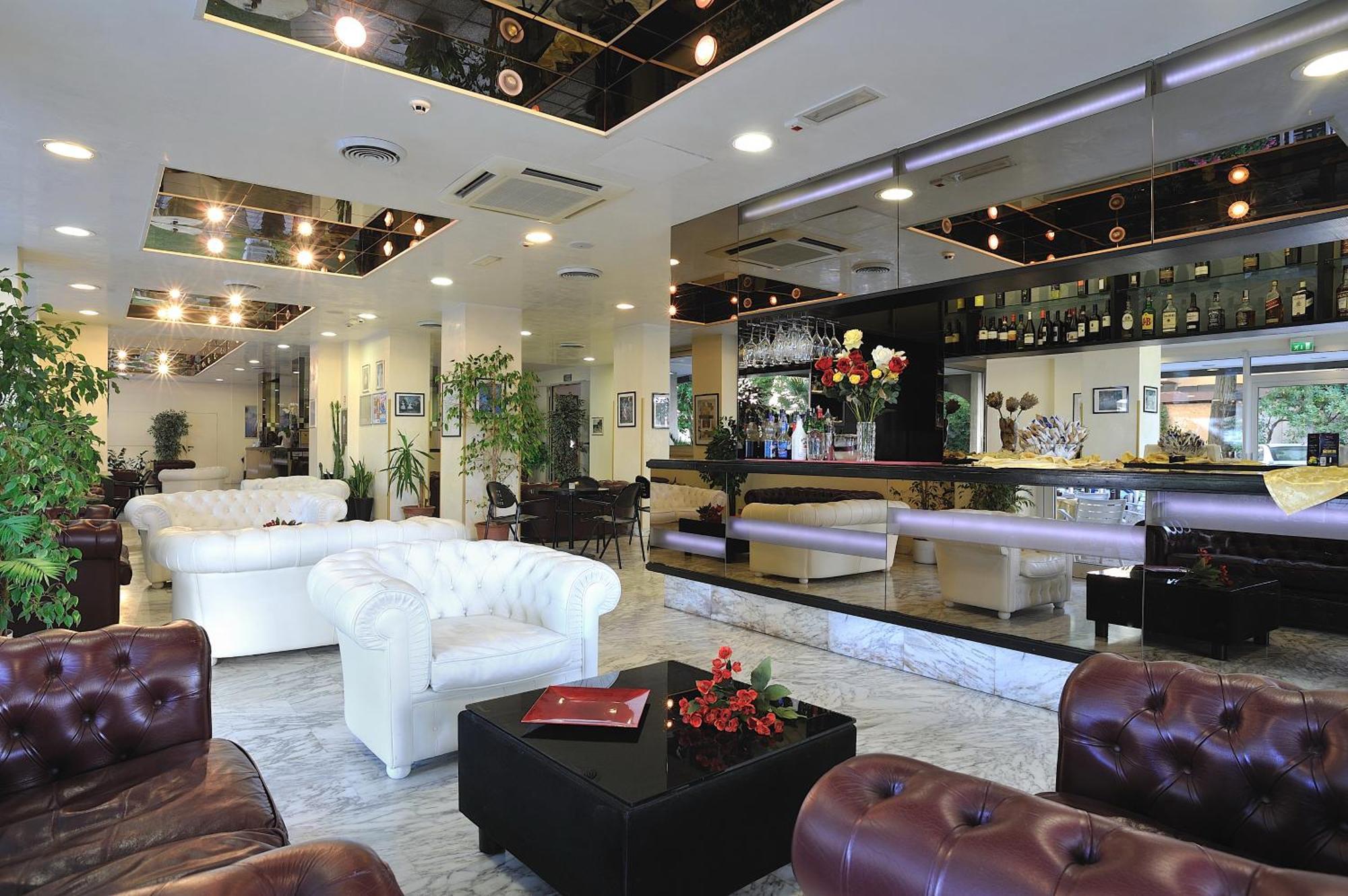 Hotel Vittoria Ριτσόνε Εξωτερικό φωτογραφία