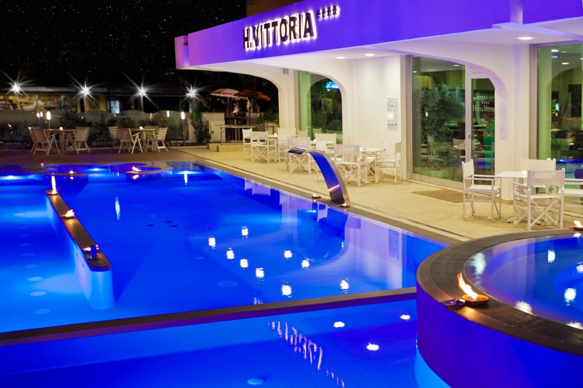 Hotel Vittoria Ριτσόνε Εξωτερικό φωτογραφία