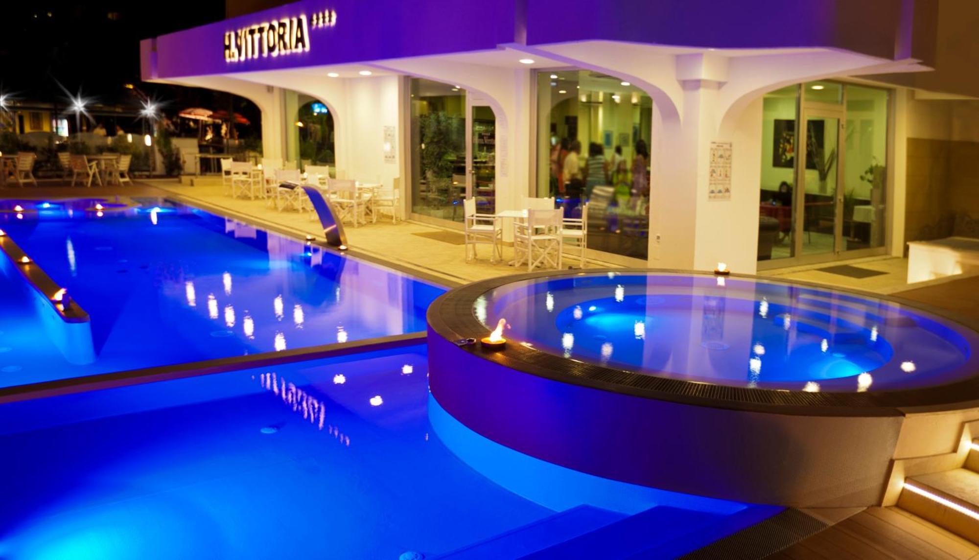Hotel Vittoria Ριτσόνε Εξωτερικό φωτογραφία