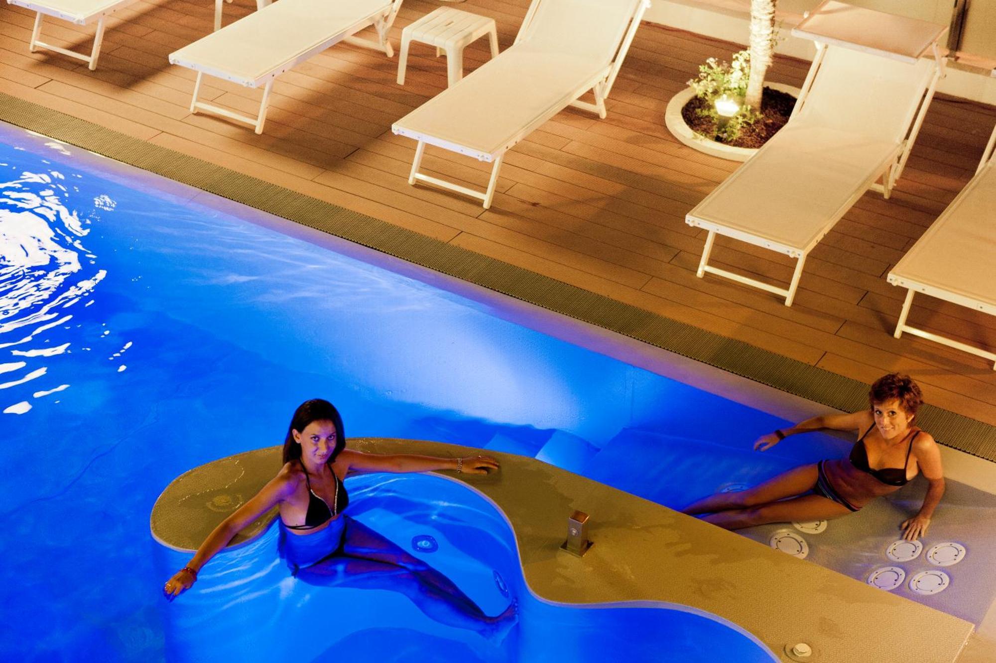 Hotel Vittoria Ριτσόνε Εξωτερικό φωτογραφία