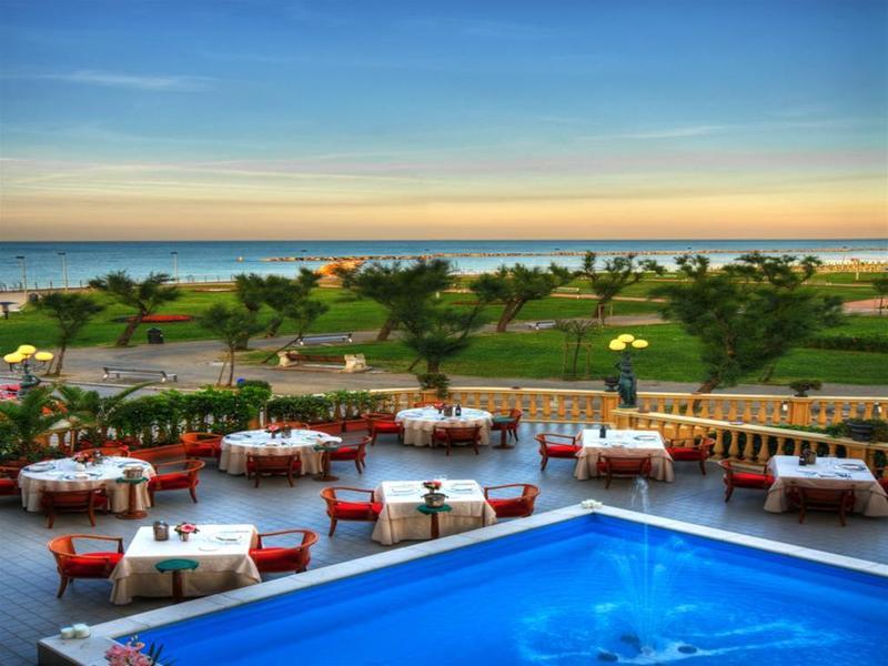 Hotel Vittoria Ριτσόνε Εξωτερικό φωτογραφία