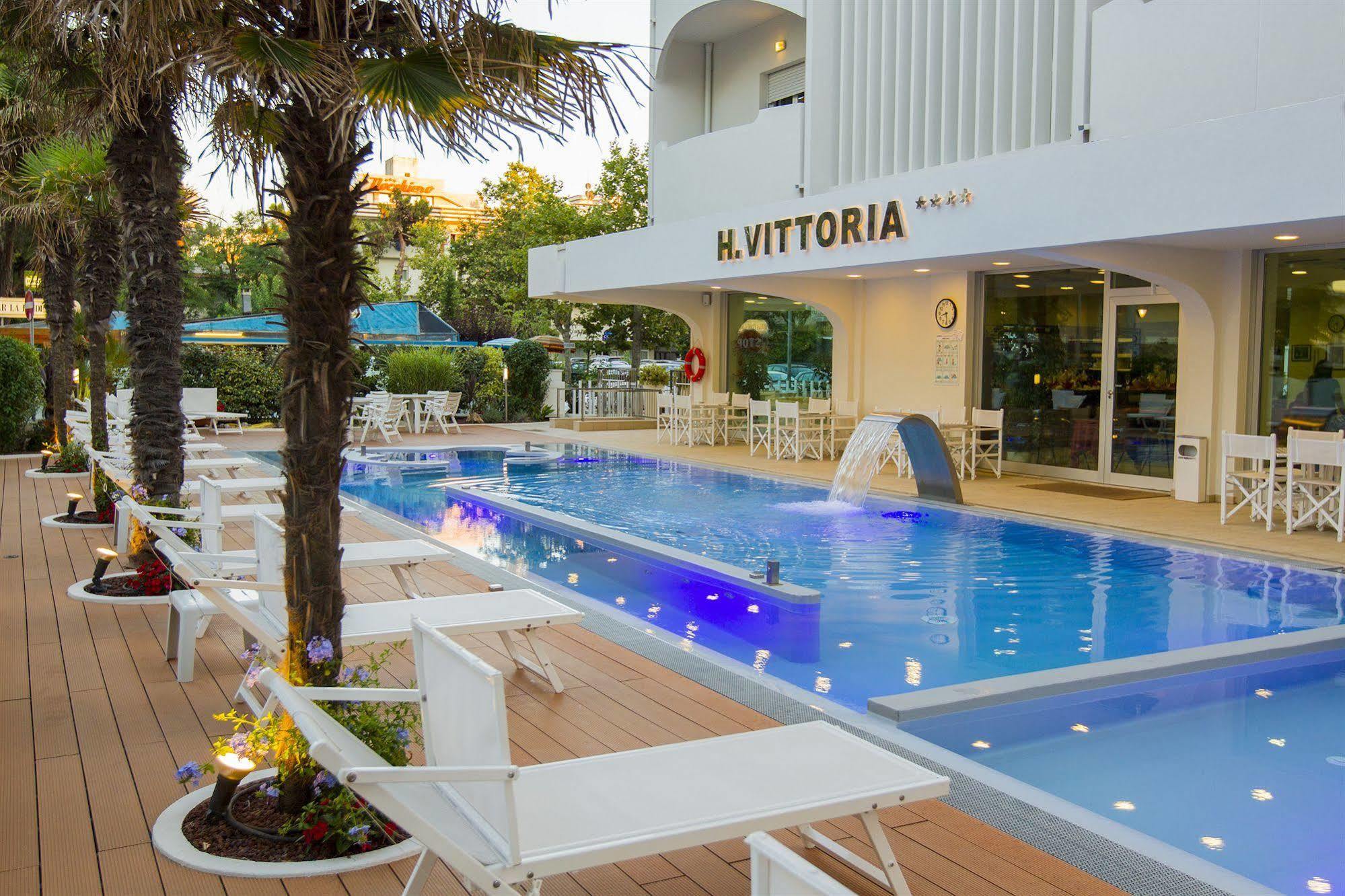 Hotel Vittoria Ριτσόνε Εξωτερικό φωτογραφία