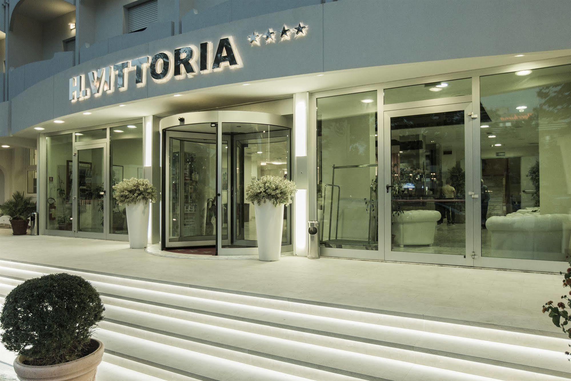 Hotel Vittoria Ριτσόνε Εξωτερικό φωτογραφία