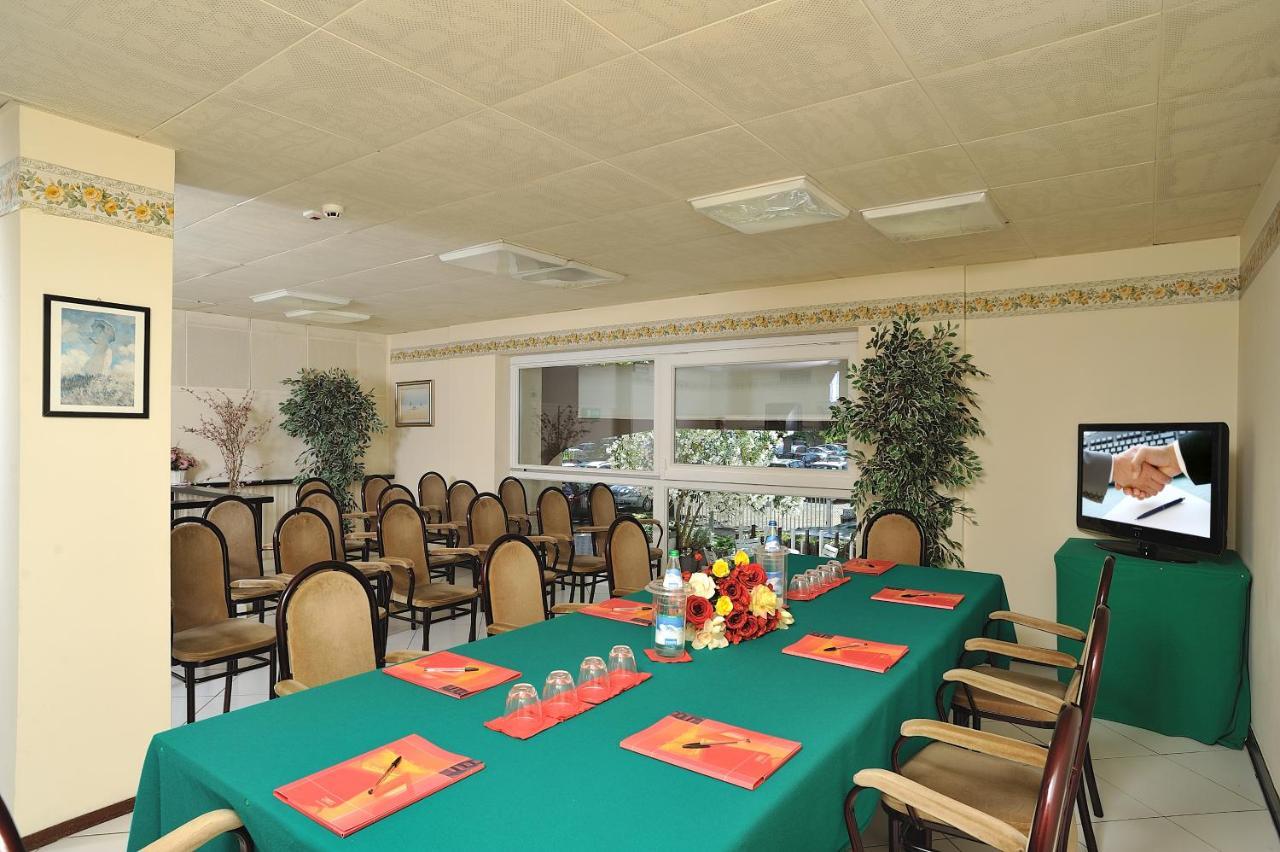 Hotel Vittoria Ριτσόνε Εξωτερικό φωτογραφία